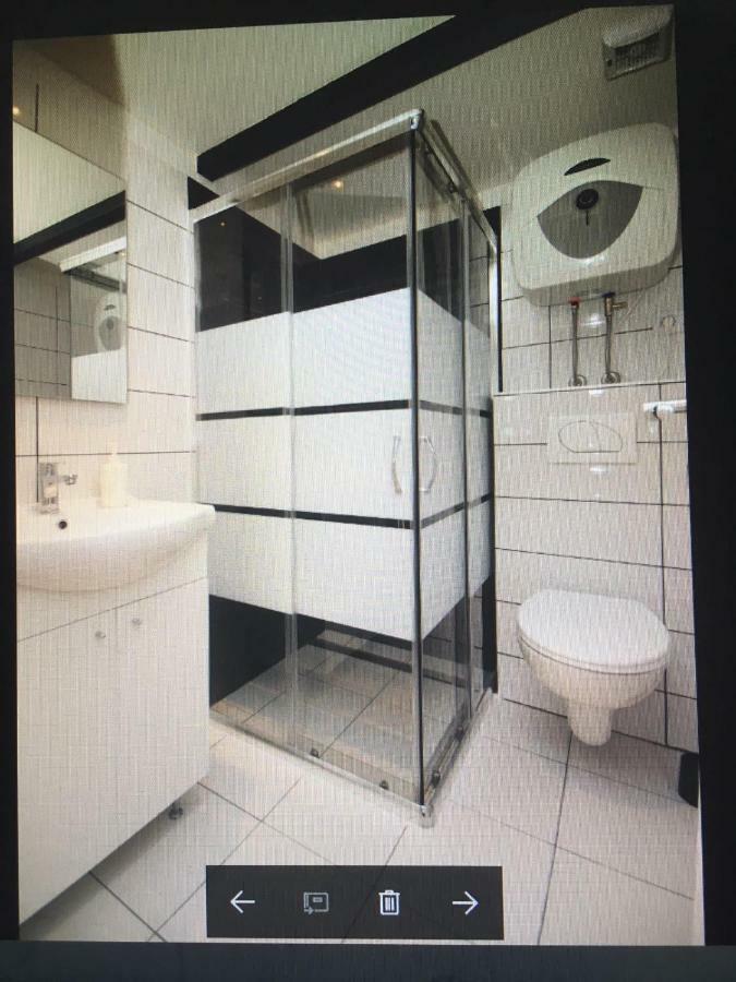 Studio Porta Split Luaran gambar